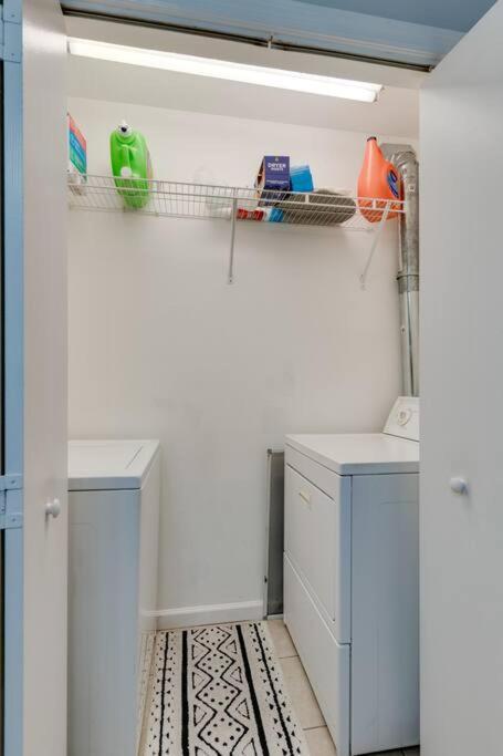 Lovely 2 Bdr Condo With Balcony 2M To Broadway Нашвил Екстериор снимка