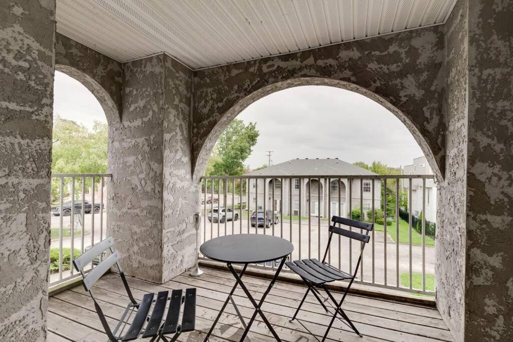 Lovely 2 Bdr Condo With Balcony 2M To Broadway Нашвил Екстериор снимка